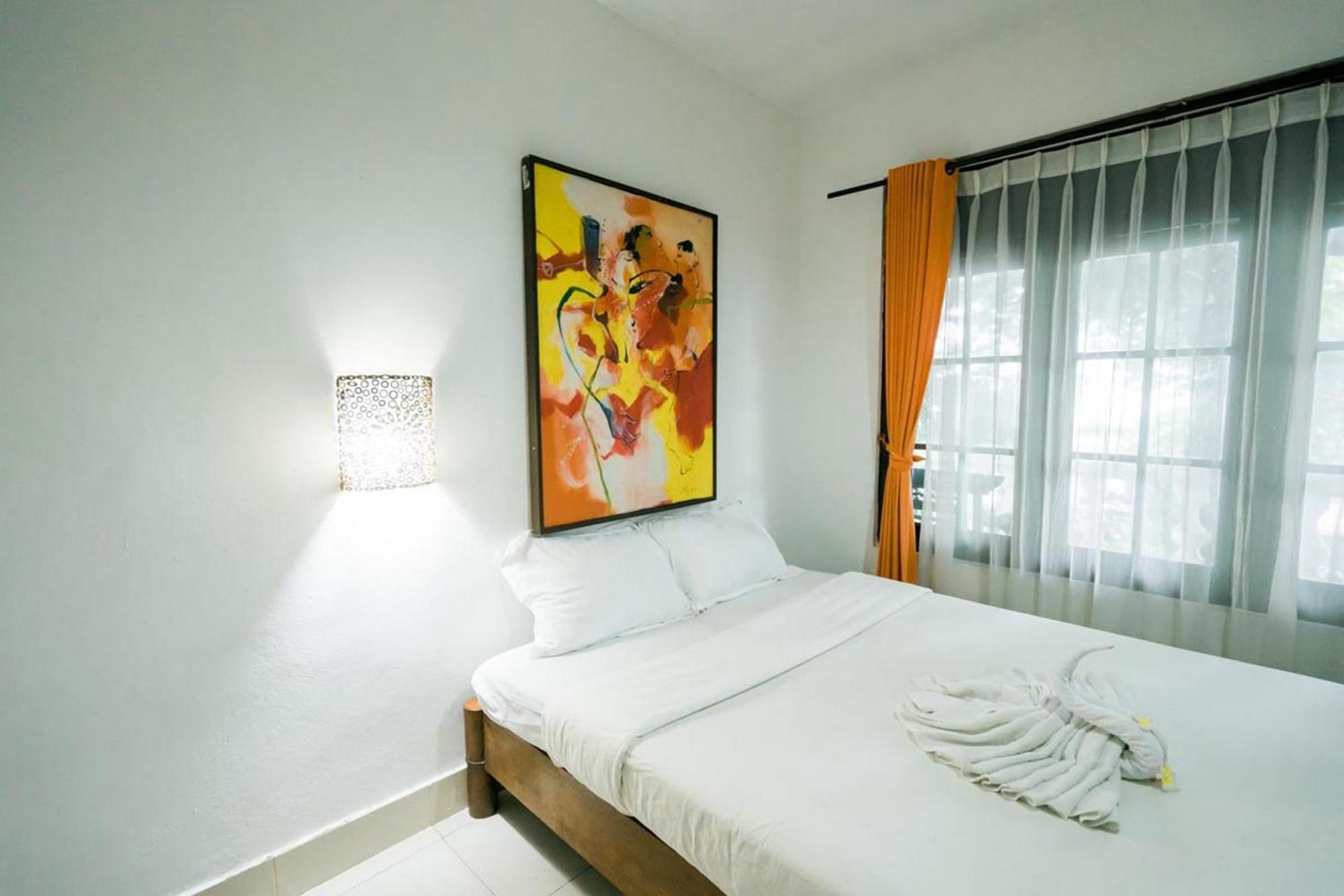 Urbanview Hotel Ananda Beach Sanur Bagian luar foto