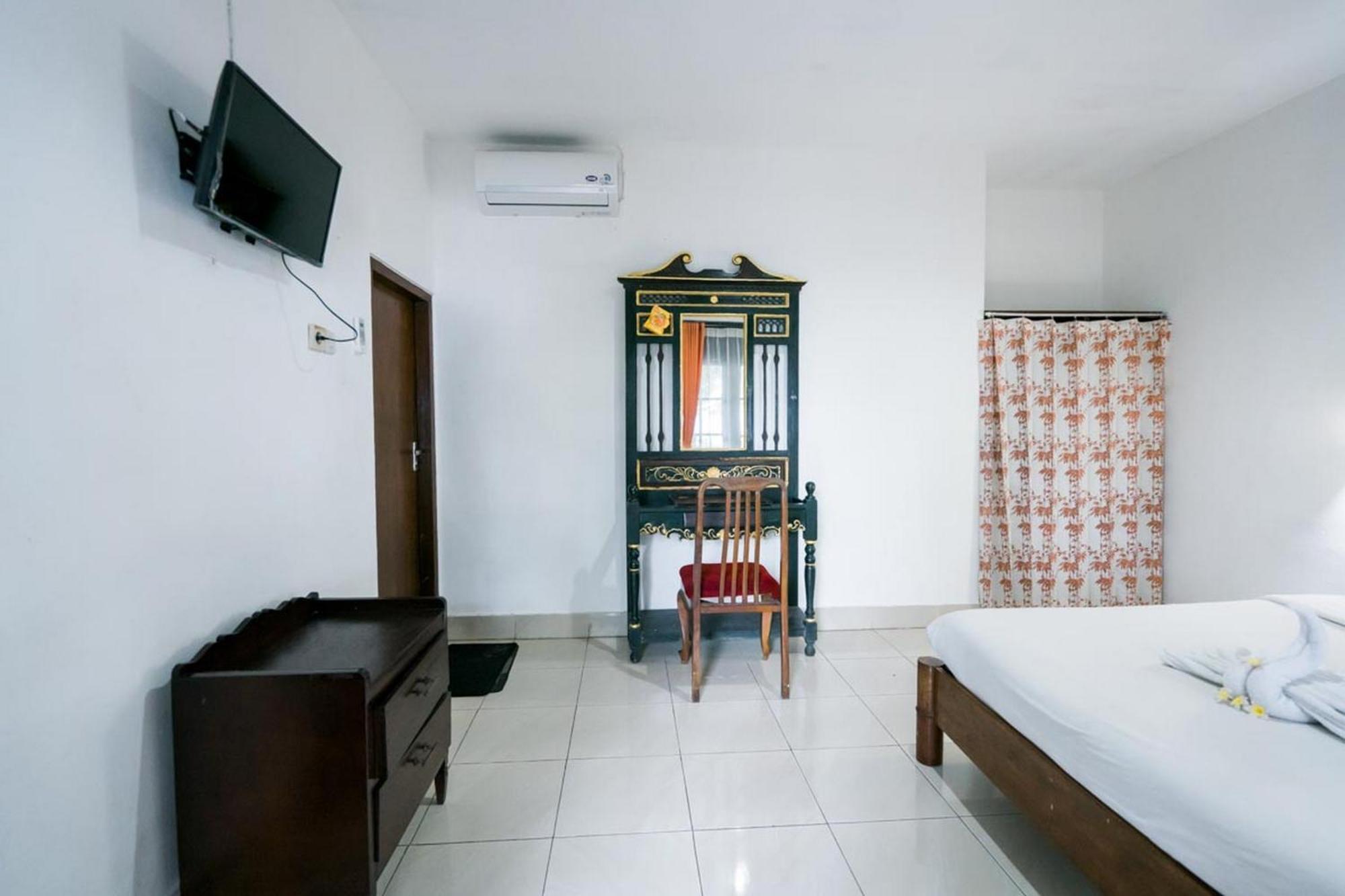 Urbanview Hotel Ananda Beach Sanur Bagian luar foto