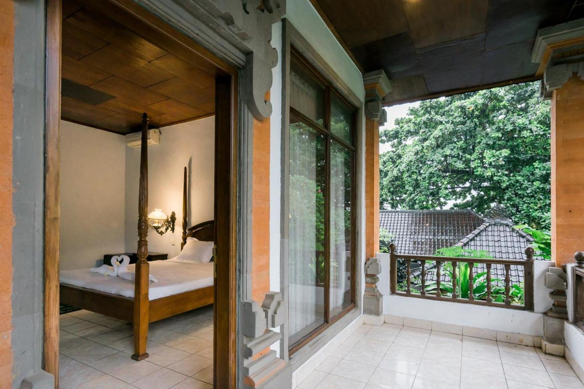 Urbanview Hotel Ananda Beach Sanur Bagian luar foto